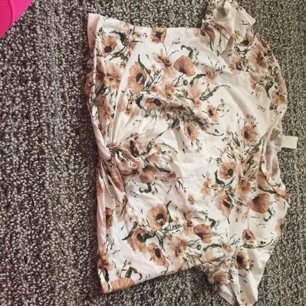 Crop T-Shirt with Knotted Tie!